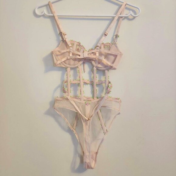 Victoria's Secret Very Sexy Wicked Unlined Lace Teddy RoseBud Pink Fizz XS b60 - Picture 5 of 9